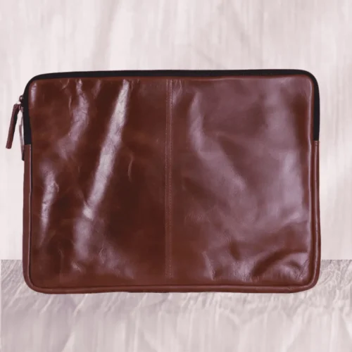 Leather laptop sleeve with zip closure